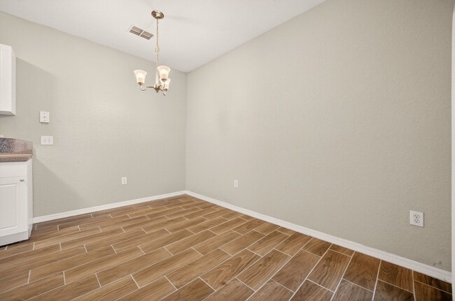 Photo - Crescent Place - 16-104 Apartment