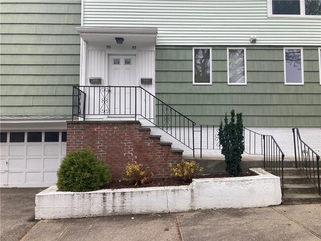 95 Forest St, Providence, Ri 02906 - Room For Rent In Providence, Ri 