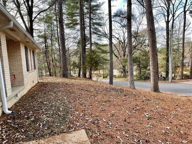 Building Photo - 4 bedroom home in the Heart of Oxford