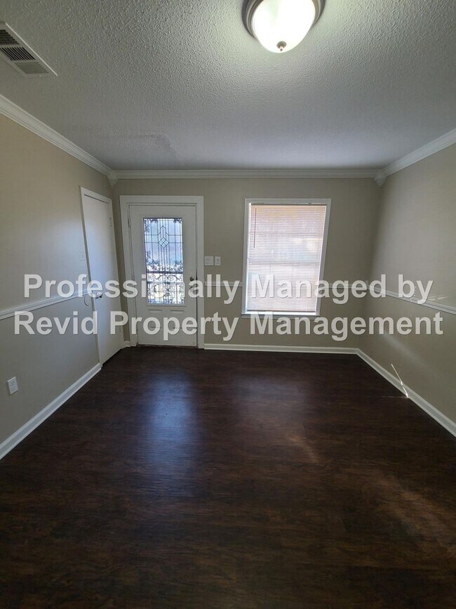 Foto del edificio - Newly Renovated 3 Bedroom Home!! (2024) Wi...
