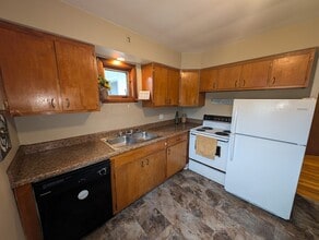 Building Photo - Chenango Courtyard