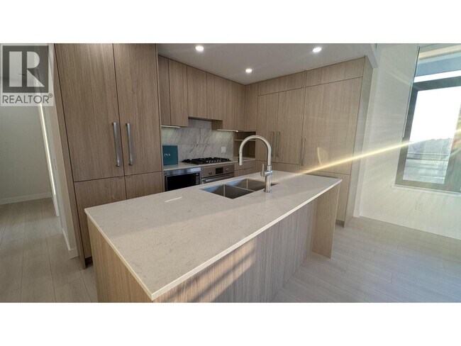 Photo du bâtiment - 626-2626 Claremont St