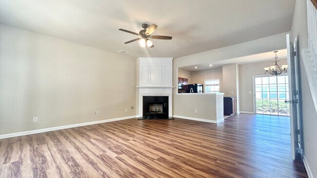 Foto del edificio - 933 Prestwyck Ct