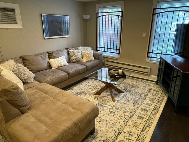 Building Photo - 2509 N Halsted St