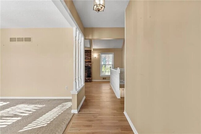 Entrada - 1502 SW 9th St