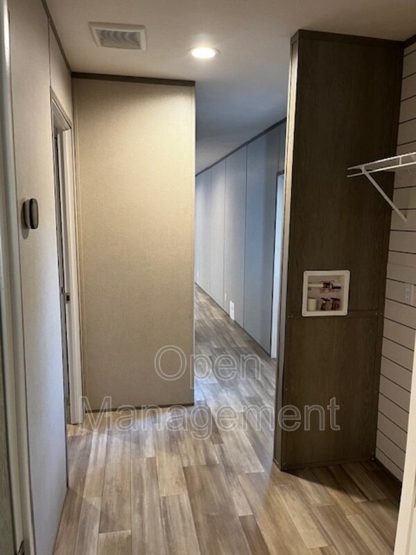 2710 N Farm Rd 137, Springfield, MO 65803 - House Rental in