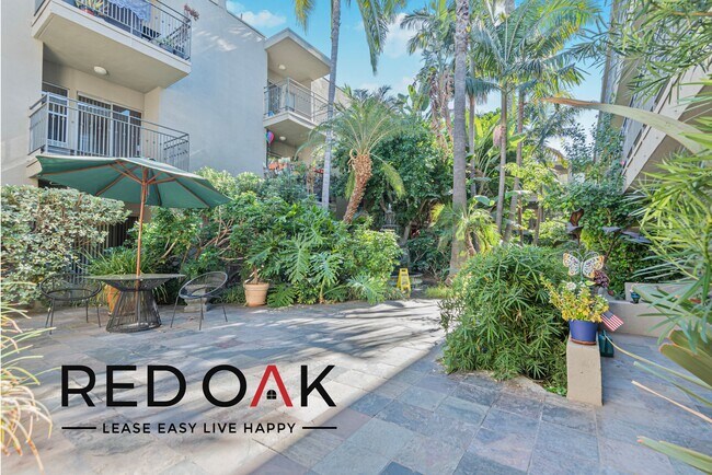 Foto del edificio - Spacious Jr One Bedroom with Large Sunny W...