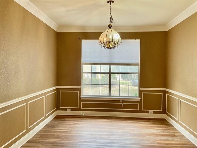 Building Photo - 8028 Bottlebrush Dr