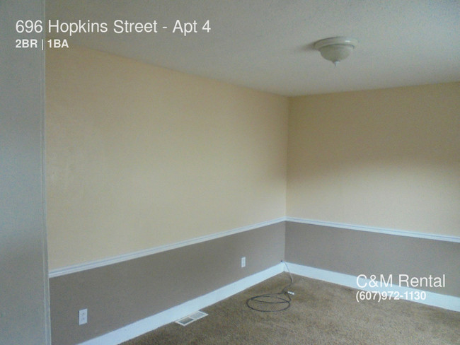 Building Photo - 696 Hopkins St