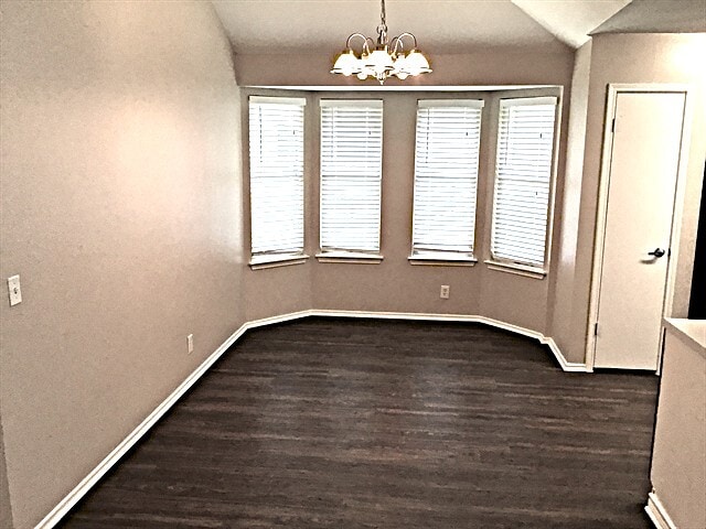 Building Photo - 102 Quail Cir