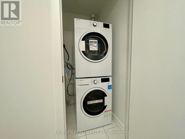 Photo du bâtiment - 35 Parliament St