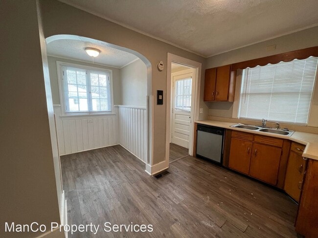 Building Photo - 3 br, 1 bath House - 313 Kenilworth Ave