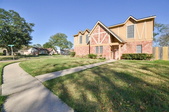 Foto del edificio - 13915 Roundstone Ln