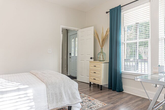 Foto del edificio - 1714 Connally Dr