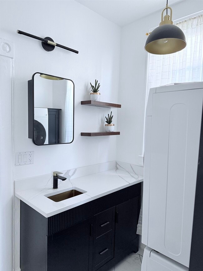 Foto del edificio - 310 SUMMIT Ave