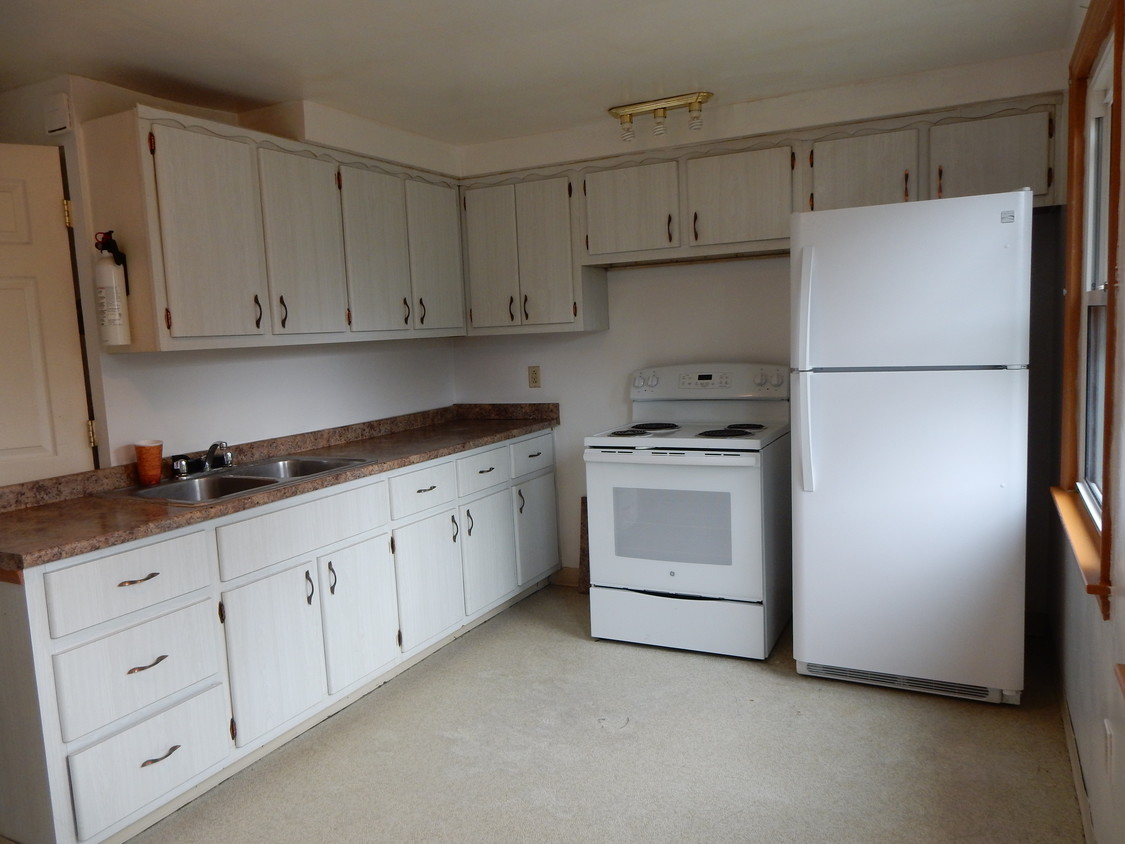 Primary Photo - 609 N McKean St