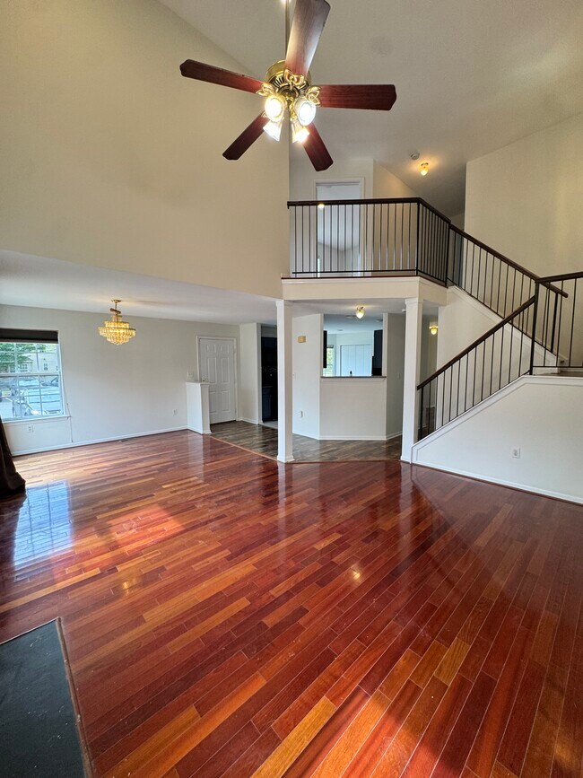 Foto del edificio - 305 Cobblestone Ct