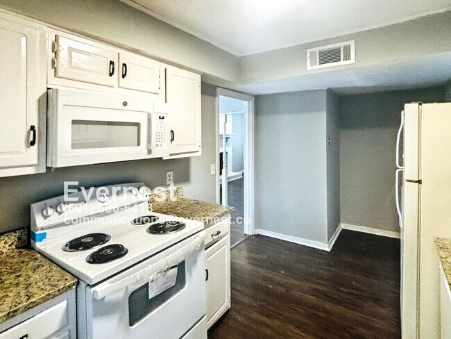 Photo - 1101 Jamestown Way Townhome