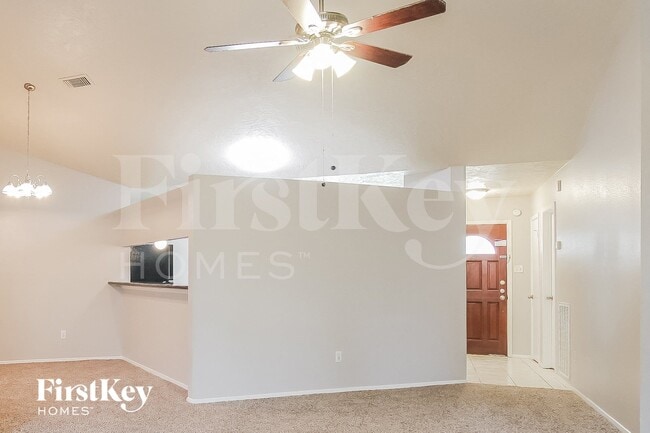 Foto del edificio - 4403 Pineville Ln