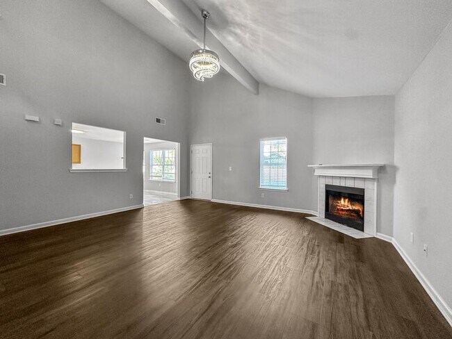 Foto del edificio - 195 Gross Lake Pkwy