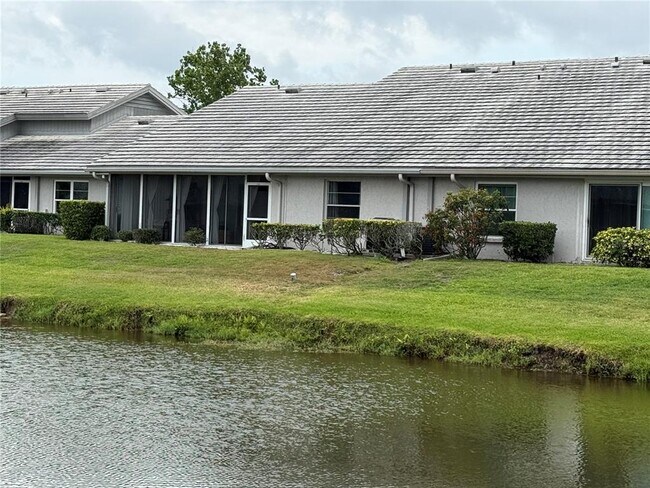 Building Photo - 5371 Crestlake Blvd