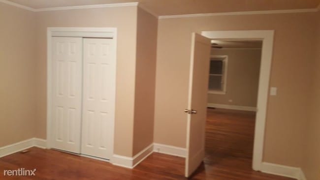 Building Photo - 3 br, 1.5 bath House - 205 E Church St