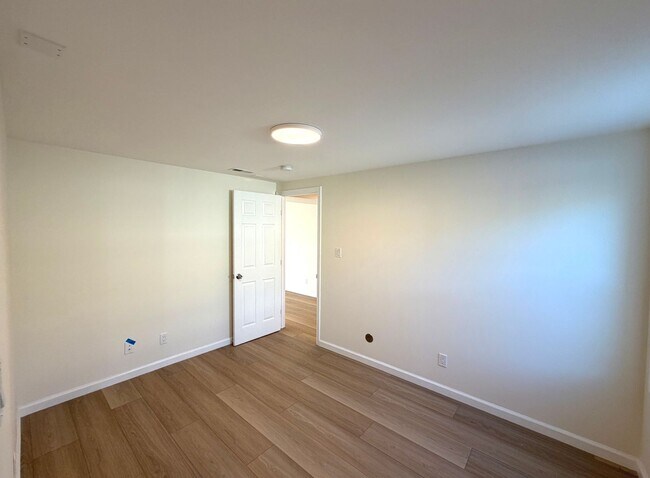 Building Photo - 860-860A Olive