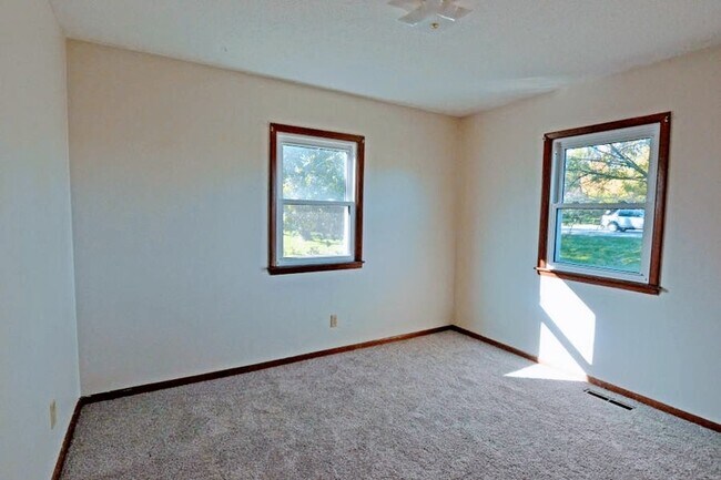 Building Photo - 3508 S Duff Ave