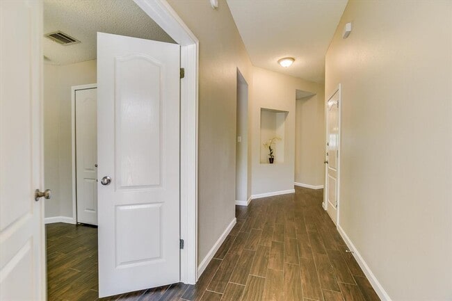 Foto del edificio - 1303 Crossvine Way