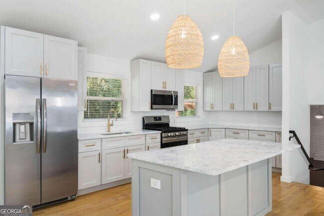 Foto del edificio - 4266 N Shallowford Rd