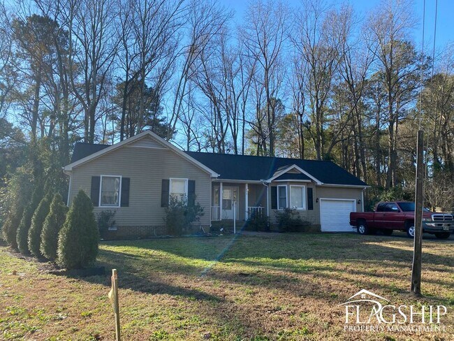 Building Photo - Great Three Bedroom Home Close to SJAFB
