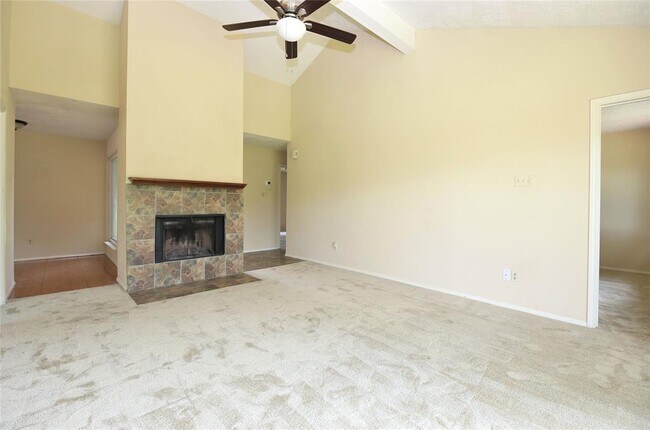 Building Photo - 2819 Pheasant Creek Dr