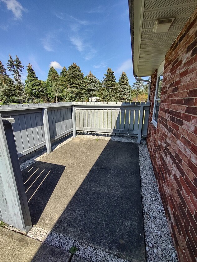 5201 Fuller Dr, Ashtabula, OH 44004 Apartments Ashtabula, OH