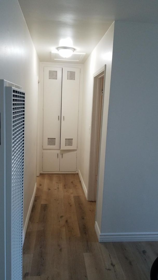 Building Photo - 315 MINNESOTA