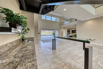 Building Photo - 72 Bella Lago Ave