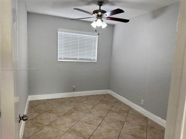 Foto del edificio - 214 SW 15th St