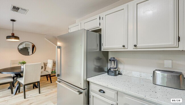 Building Photo - 5522 Allbrook