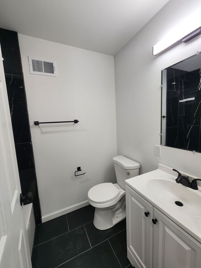 Photo - 5012 W Stiles St Apartment