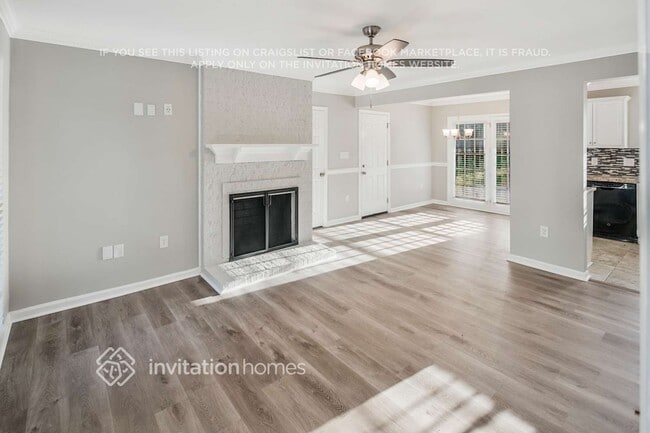 Foto del edificio - 7122 Falconwood Ct