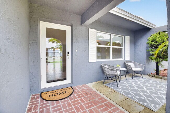 Building Photo - 4599 Betelnut St