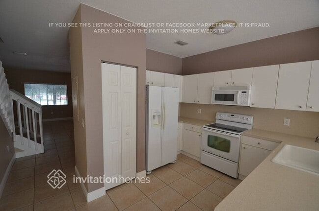 Foto del edificio - 7909 Catalina Cir