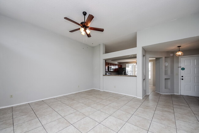 Building Photo - 5237 Desmond Ln