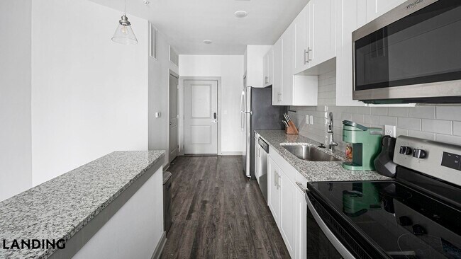 Building Photo - 2165 Nolensville Pk