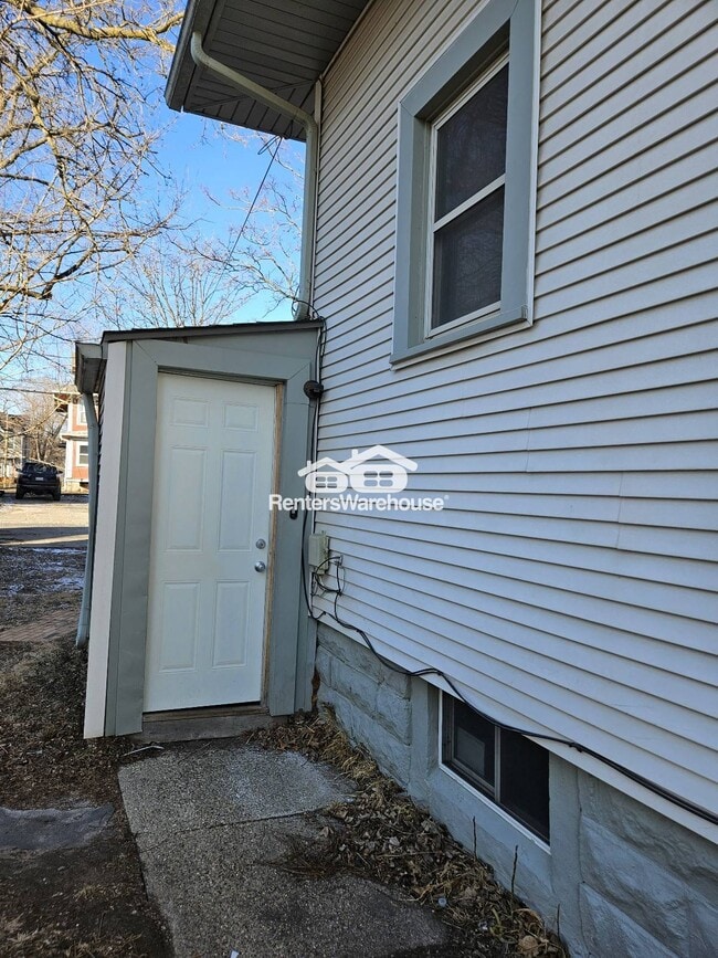 Building Photo - 1108 25th St