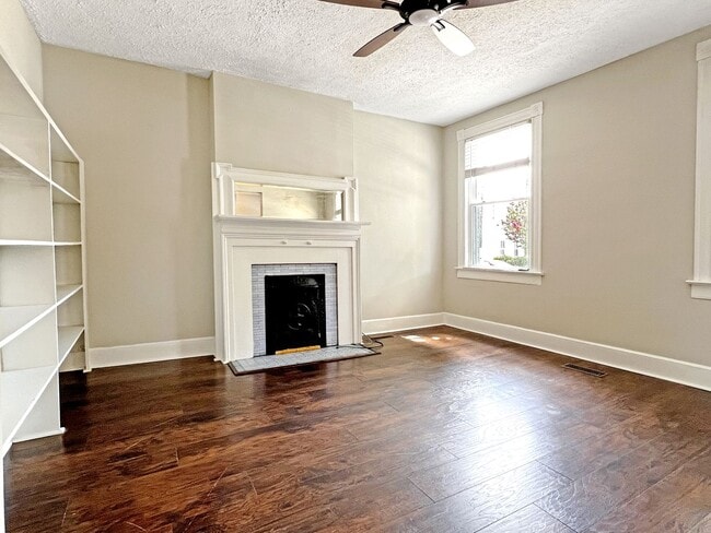 Building Photo - 16 S Stafford Ave