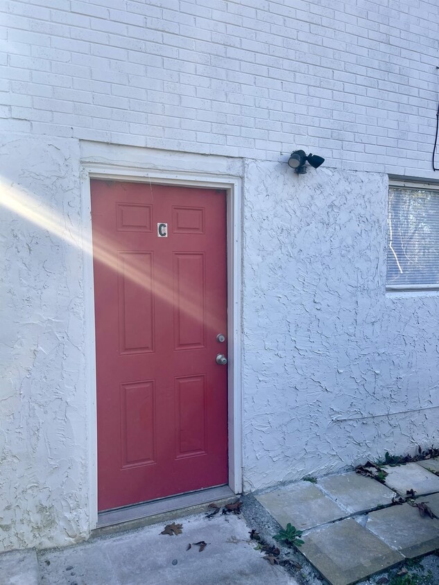 7641 Noah Reid Rd Unit C, Chattanooga, TN 37416 Room for Rent in