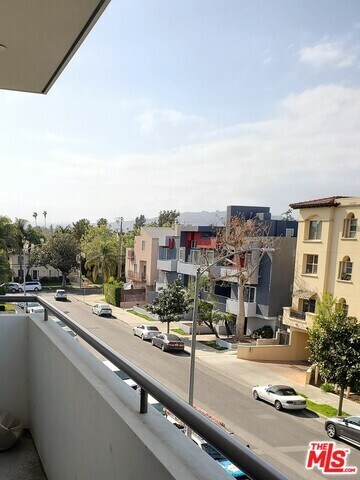 Foto principal - 5030 Rosewood Ave