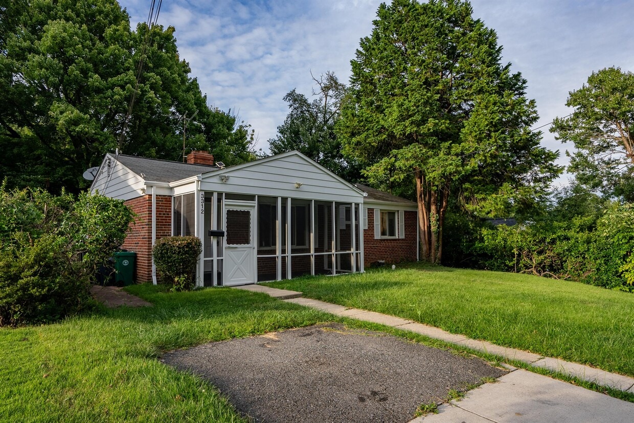 3312 Gumwood Dr, Hyattsville, MD 20783 House Rental in Hyattsville, MD
