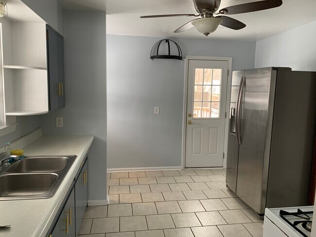 Foto del edificio - 1524 E 54th St