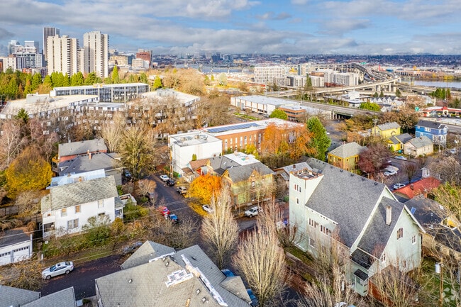 Aerial Photo - 2734-2740 SW Second Ave